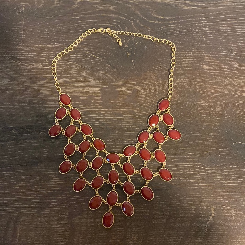 Chunky maroon necklace